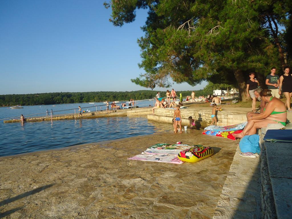 Apartment Alba Фунтана Стая снимка